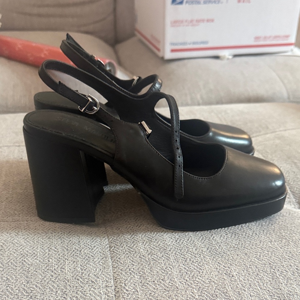 Steve Madden Black Chunky Heel Shoes - Picture 4 of 6